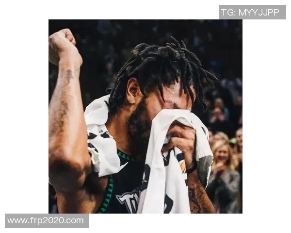 当辉煌谢幕绿茵群星渐隐昔日巨星的荣耀与凋零之路